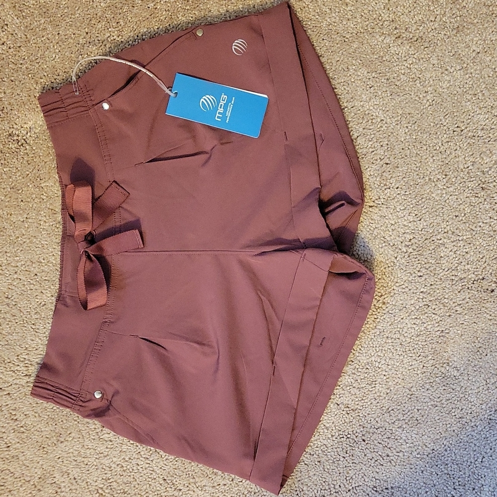Women's mpg shorts - NWT